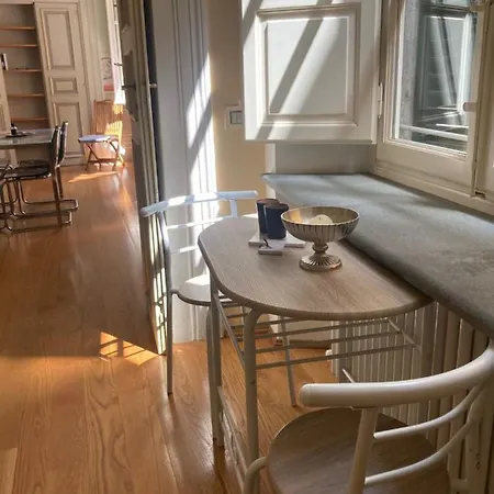 Puccini's Home, Elegant In Piazza Puccini Apartment