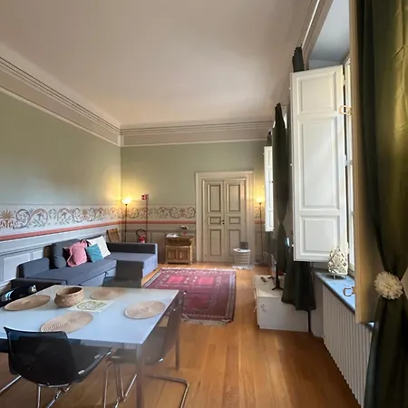 Puccini's Home, Elegant In Piazza Puccini *